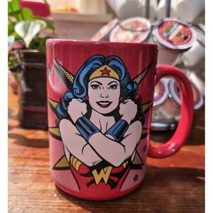Wonder Woman Coffee Mug Cup Red‎ "Strongest Woman Alive" Zak! Designs DC Comics